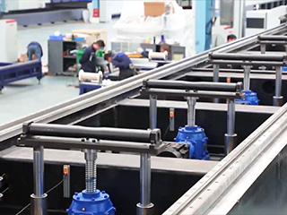 泰安市重點項目“集中觀摩大比拼”活動走進立為激光年產1.5萬臺激光數控機床生產基地項目，實地了解企業開工復產及項目推進情況