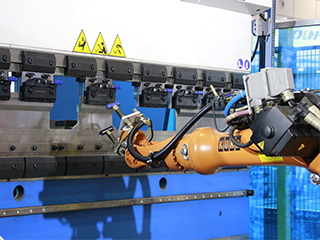 立為激光折彎單元